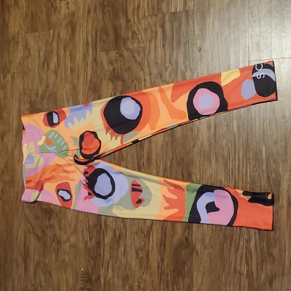Art of Where Womens size M